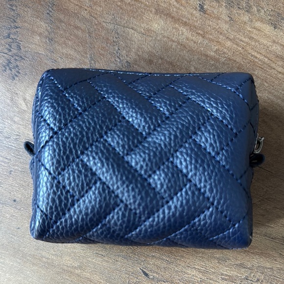 NWOT Lug Navy Blue Quilted Mini Choo Choo VL - Picture 2 of 7